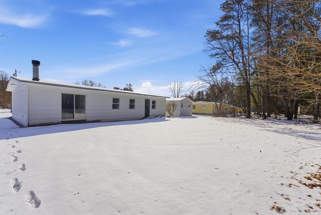 37 Sun Valley Road Holyoke, MA 01040 - Photo 22 of 23