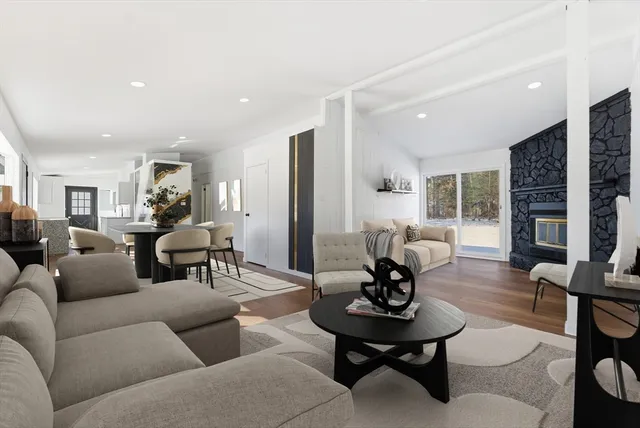 $359,900 | 37 Sun Valley Road, Holyoke, MA 01040