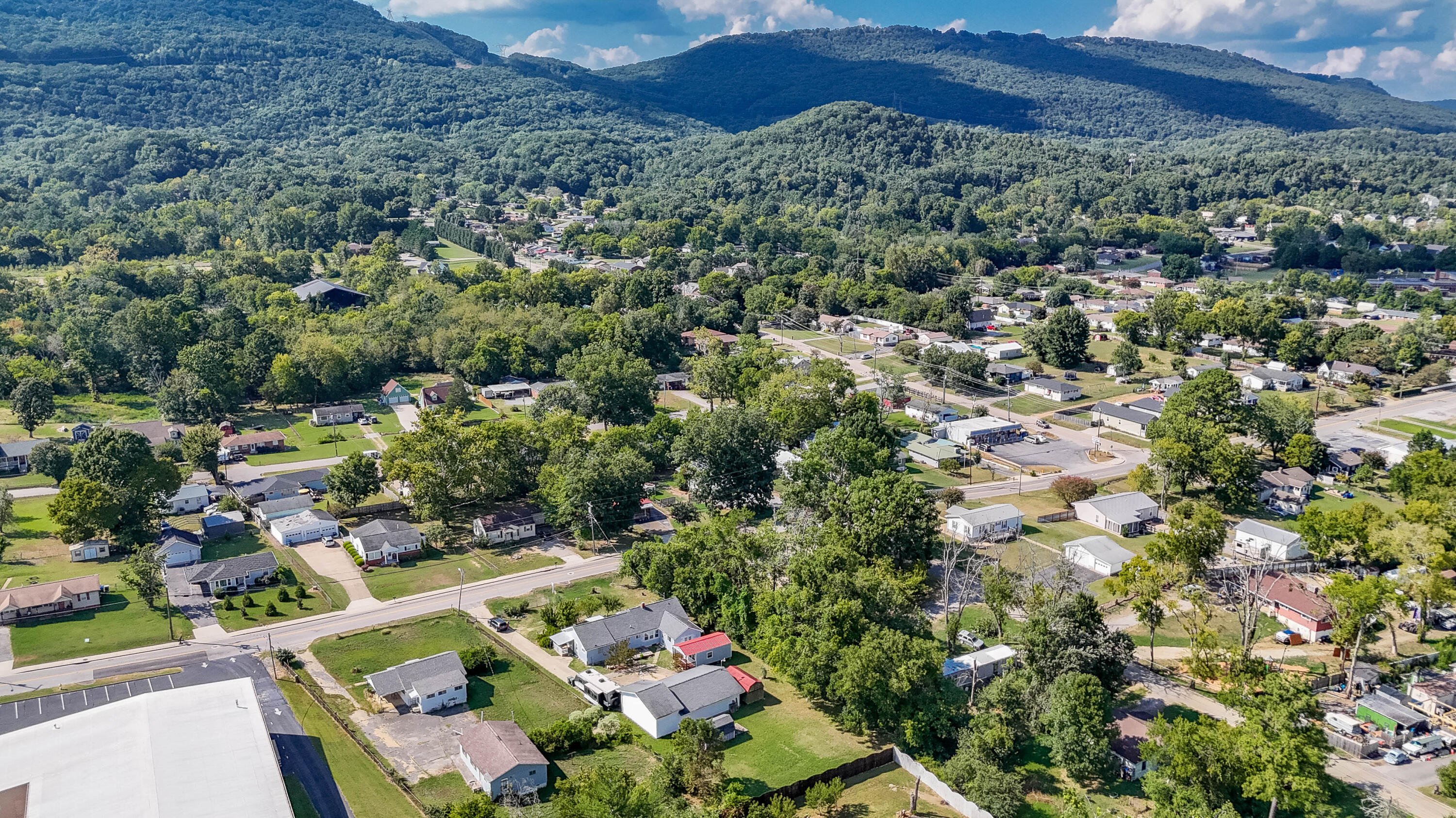 528 Browns Ferry Road Chattanooga, TN 37419 - Photo 52 of 60 528 Browns Ferry Rd-51