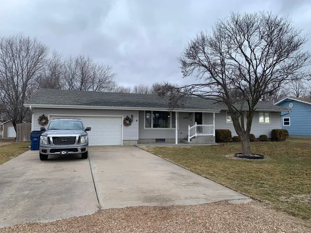 $210,000 | 700 East Central Street, Whitewater, KS 67154
