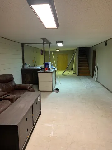 $210,000 | 700 East Central Street, Whitewater, KS 67154