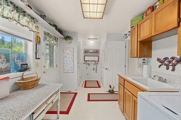 $1,000,000 | 76 Kifer Road, Kettle Falls, WA 99141