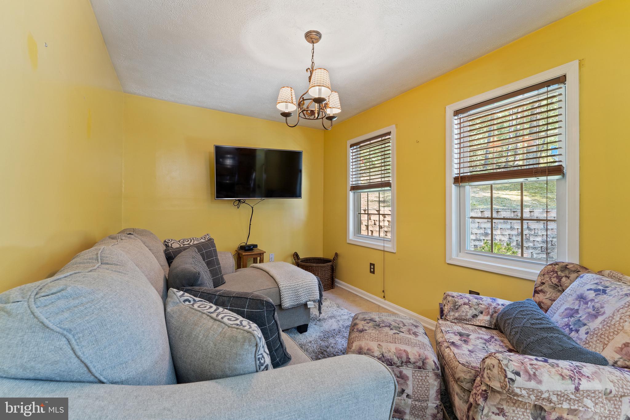 18817 Kerill Road Triangle, VA 22172 - Photo 16 of 49