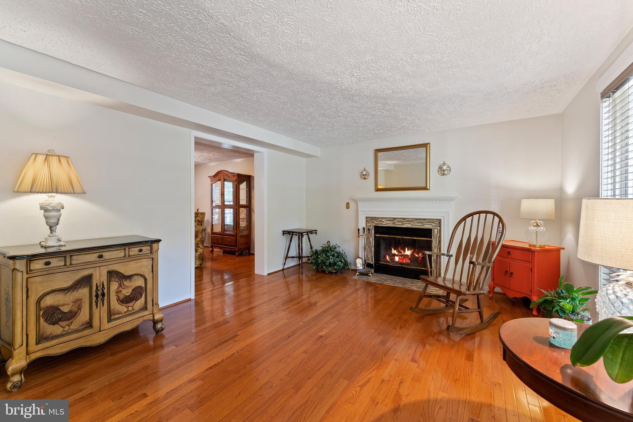 18817 Kerill Road Triangle, VA 22172 - Photo 6 of 49 Living room