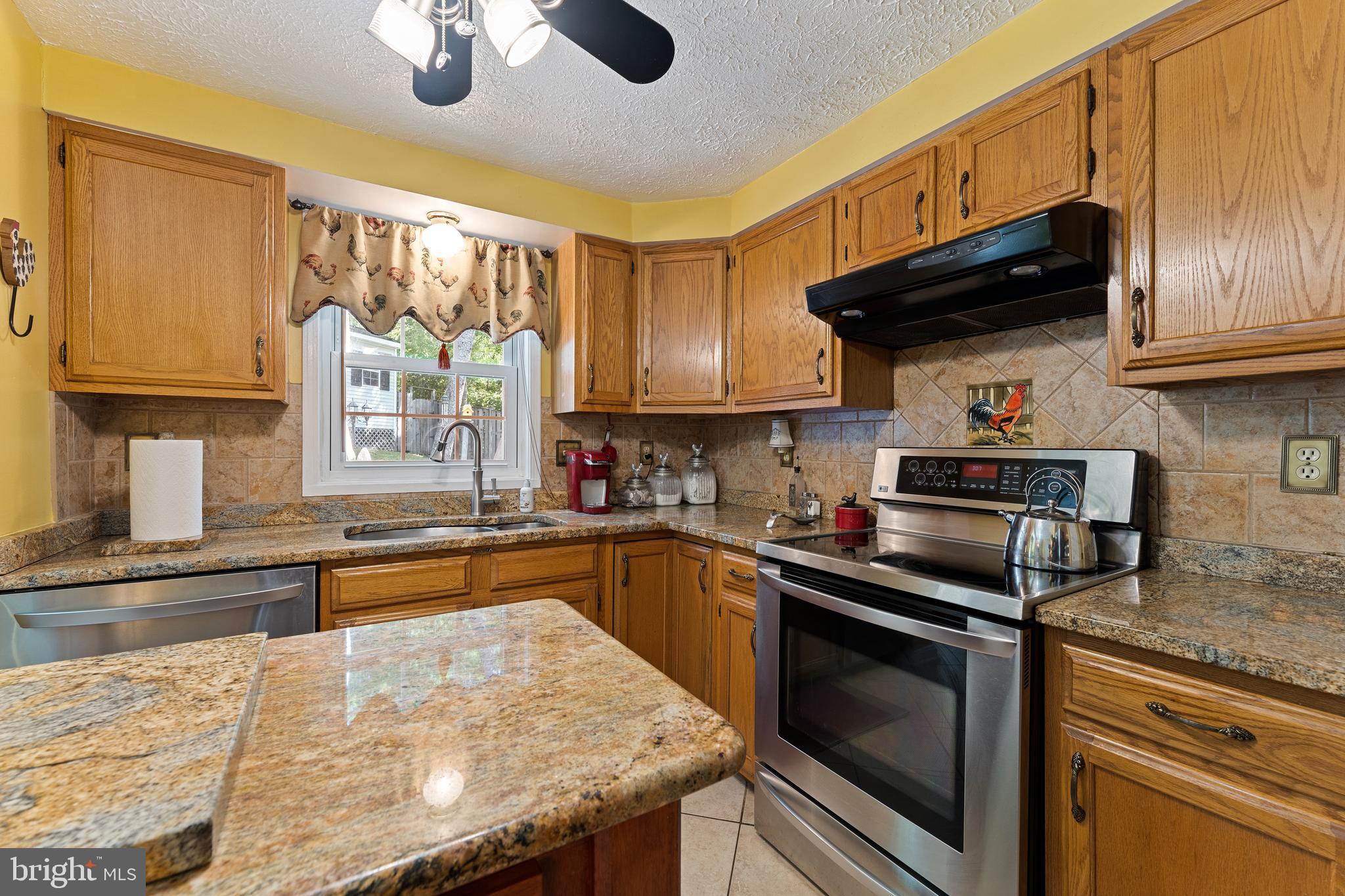 18817 Kerill Road Triangle, VA 22172 - Photo 10 of 49 Kitchen