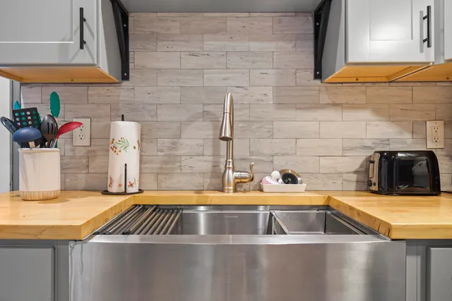 $750,000 | 113-115 Saco Avenue, Old Orchard Beach, ME 04064