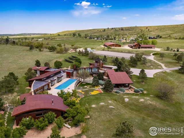 a view of swimming pool and lake view