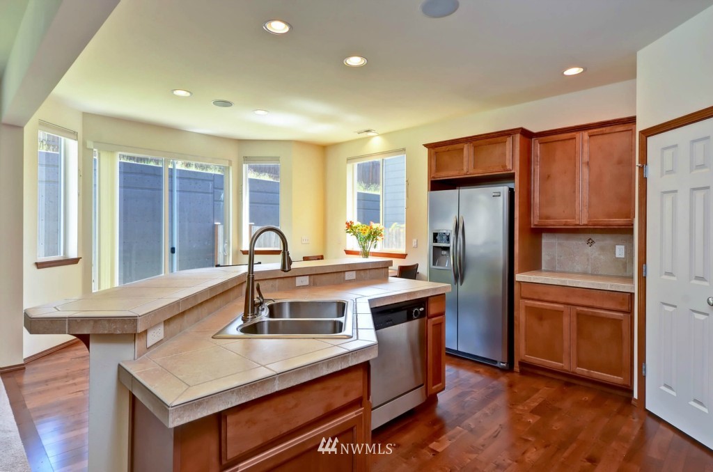 22931 42nd Drive Southeast Bothell, WA 98021 - Photo 3 of 25
