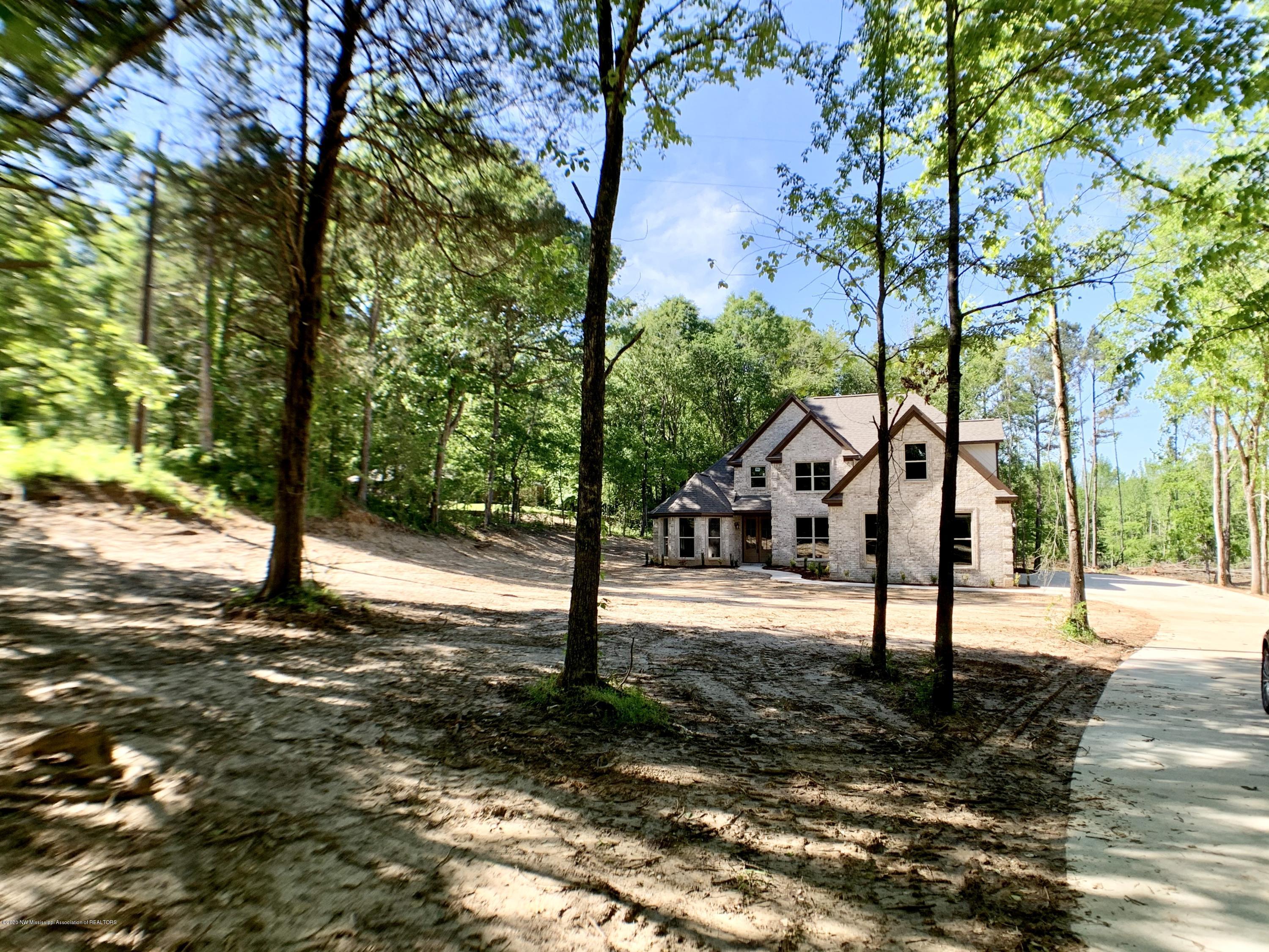10794 Woolsey Road Olive Branch, MS 38654 - Photo 4 of 27 4E986F66-5021-42A8-8B5F-D67B6A45DF71