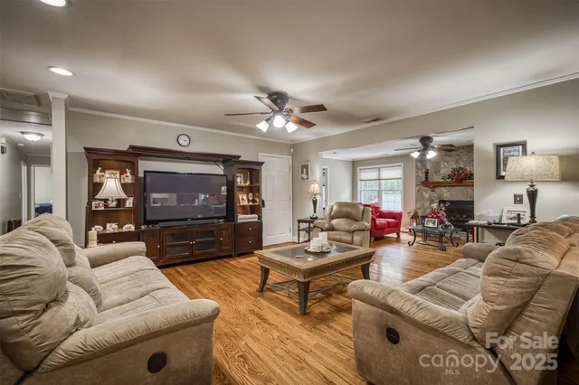 $1,450,000 | 200 Little Acres Drive, Marion, NC 28752