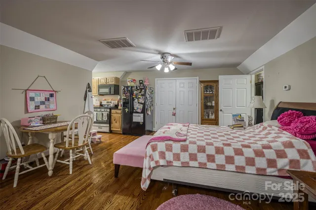 $1,450,000 | 200 Little Acres Drive, Marion, NC 28752