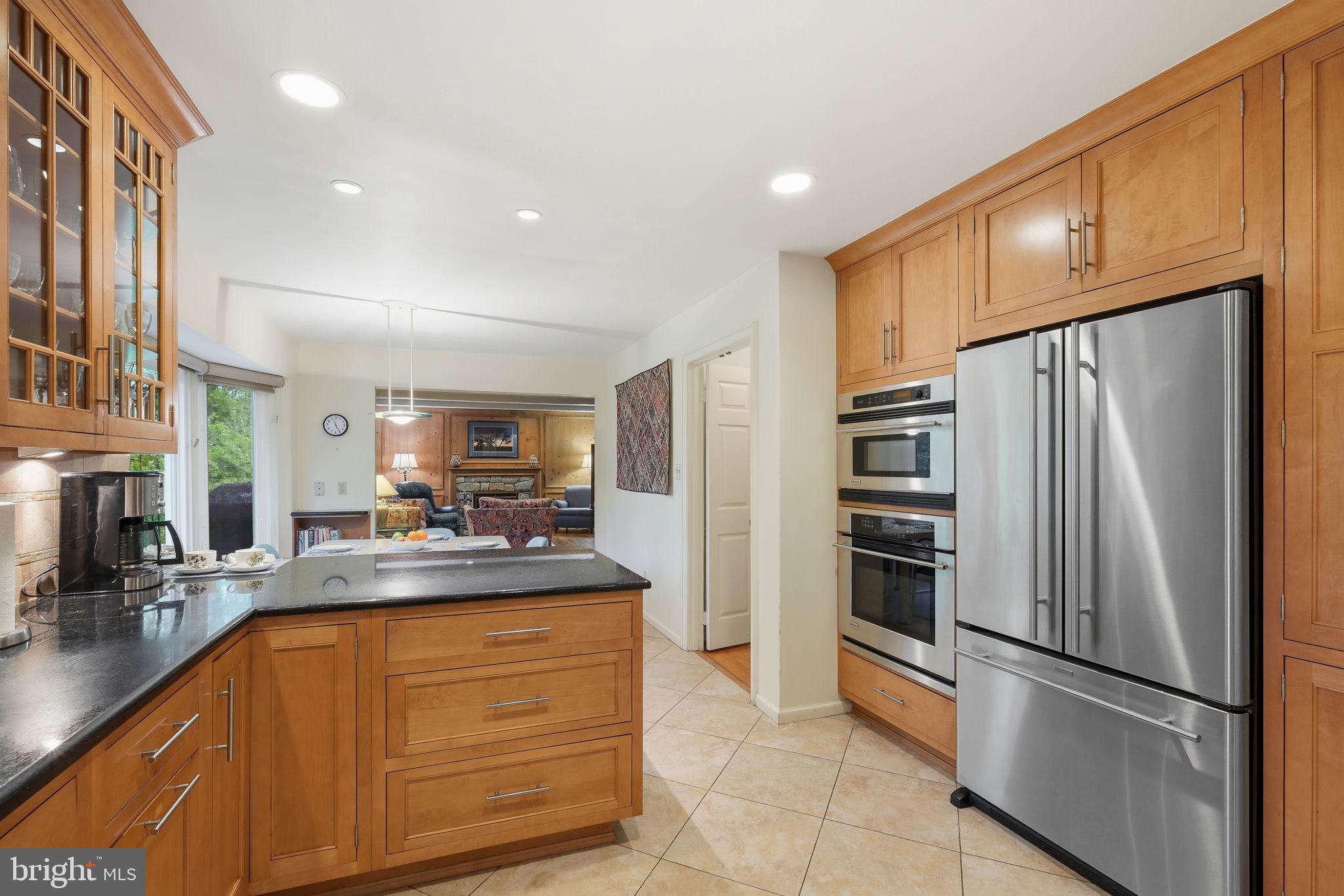 9437 Reach Road Potomac, MD 20854 - Photo 12 of 57 Gourmet Kitchen