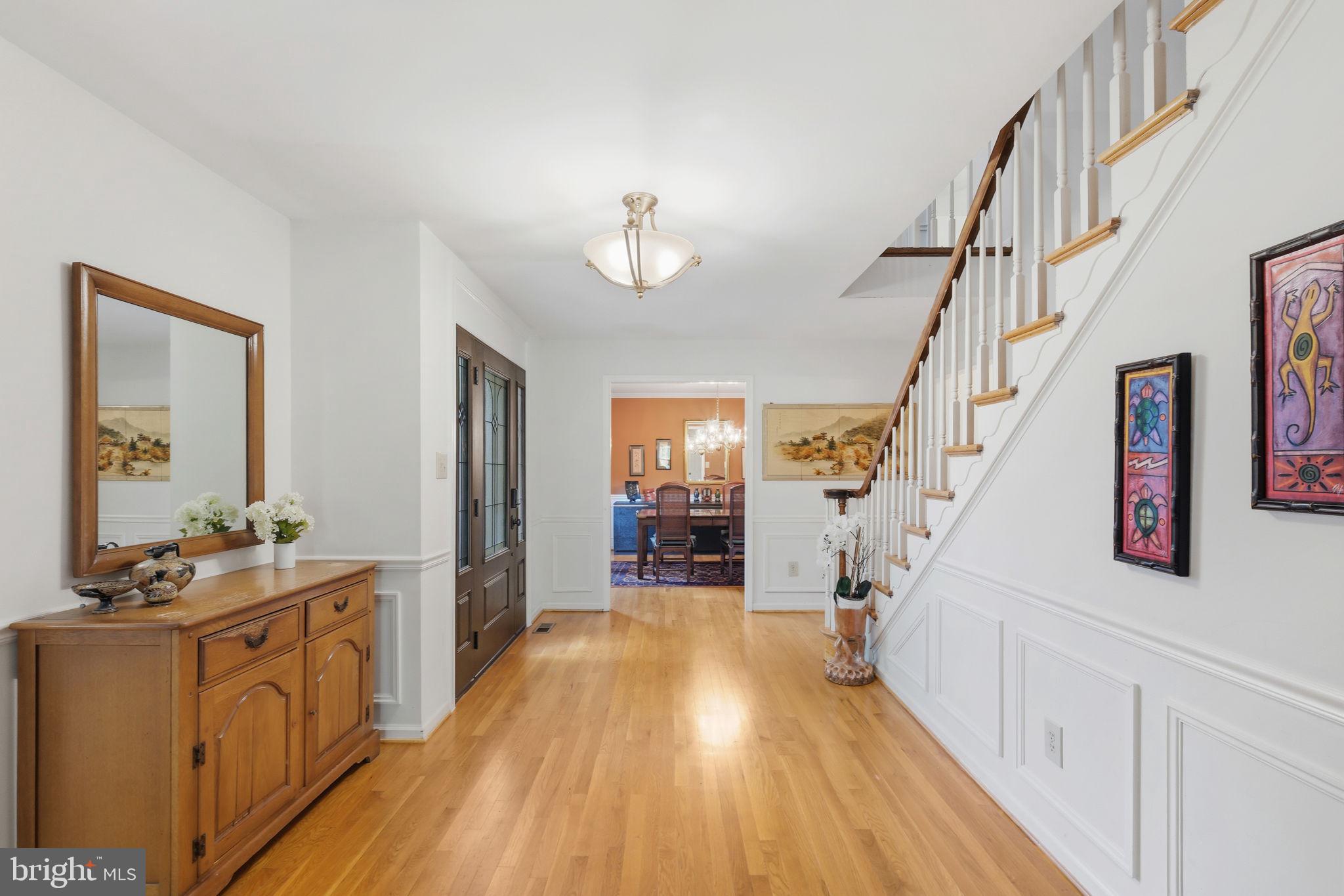 9437 Reach Road Potomac, MD 20854 - Photo 6 of 57 Foyer