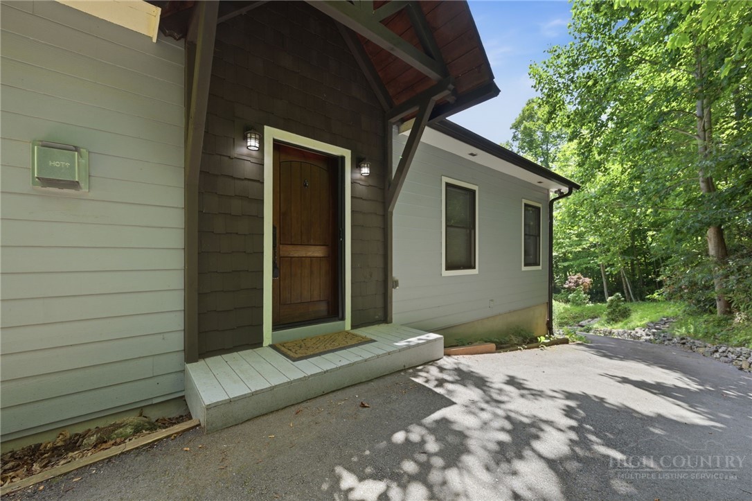 107 Glen View Road Boone, NC 28607 - Photo 2 of 49