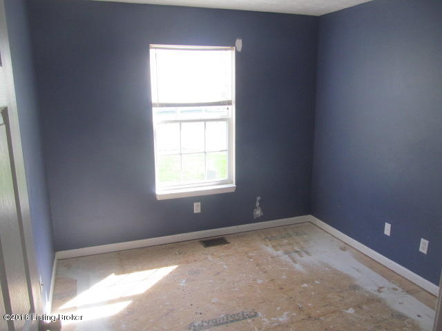 4813 Red Fern Road Louisville, KY 40218 - Photo 8 of 11 8