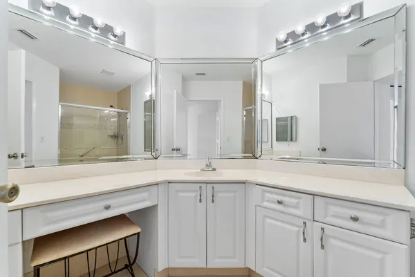 $274,500 | 4400 Northwest 30th Street, Unit 328, Pompano Beach, FL 33066