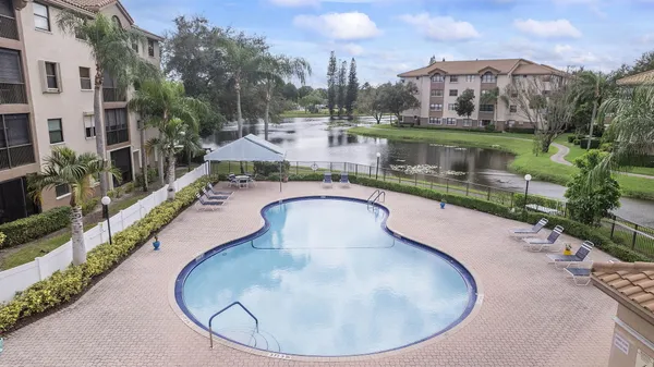 $274,500 | 4400 Northwest 30th Street, Unit 328, Pompano Beach, FL 33066