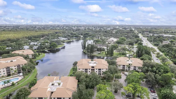 $274,500 | 4400 Northwest 30th Street, Unit 328, Pompano Beach, FL 33066