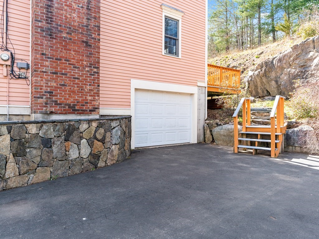 29 Seabrook Road Salisbury, MA 01952 - Photo 3 of 29