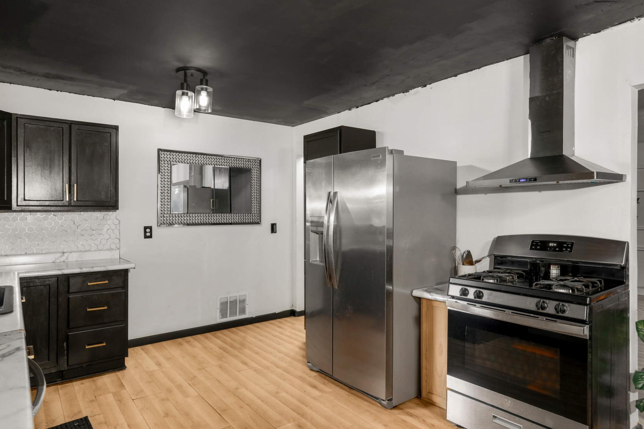 7025 North Fremont Avenue Brooklyn Center, MN 55430 - Photo 12 of 40