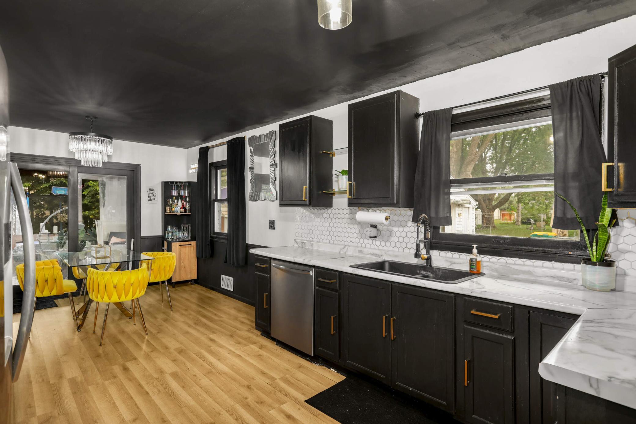 7025 North Fremont Avenue Brooklyn Center, MN 55430 - Photo 16 of 40