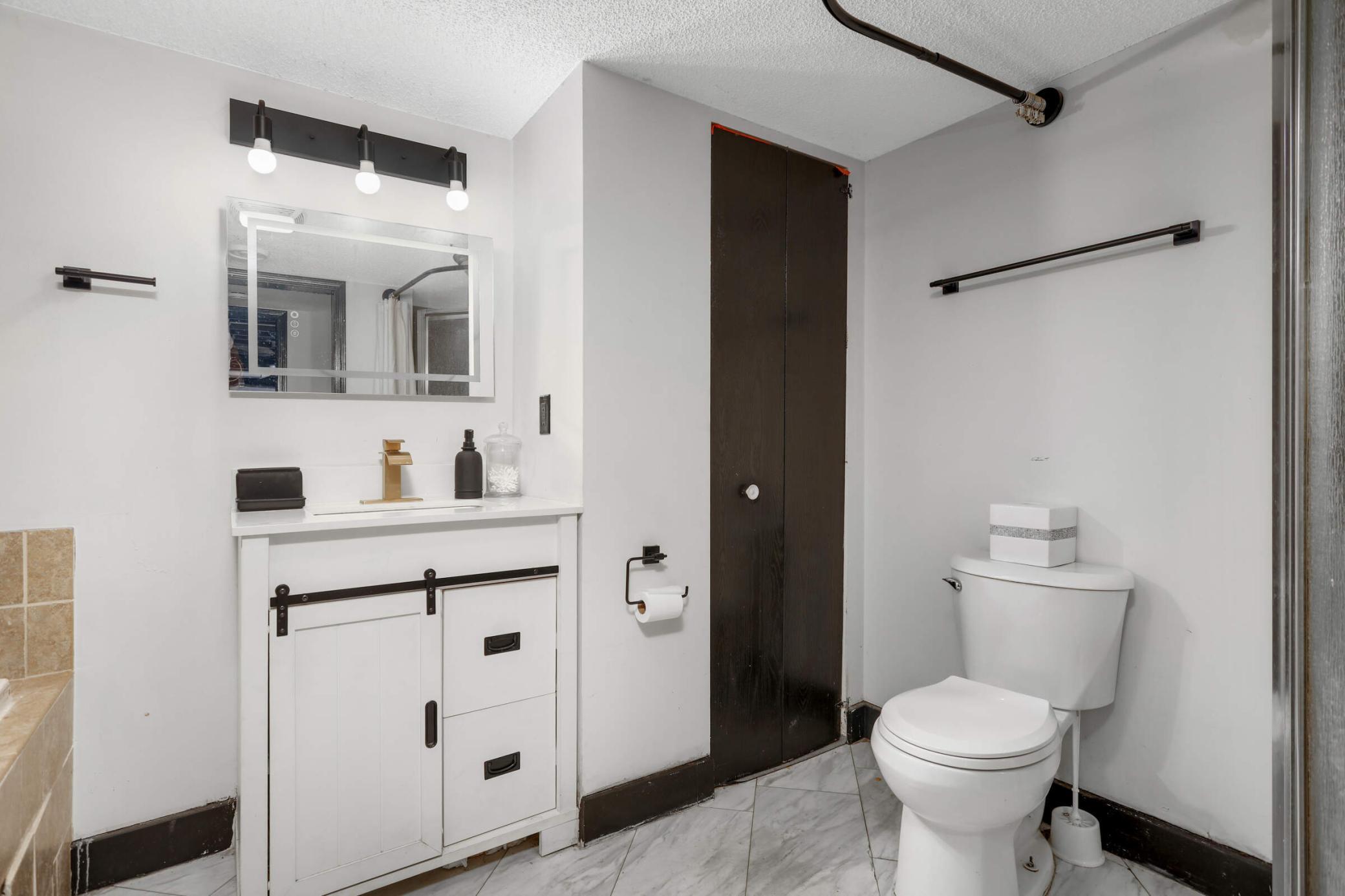 7025 North Fremont Avenue Brooklyn Center, MN 55430 - Photo 30 of 40