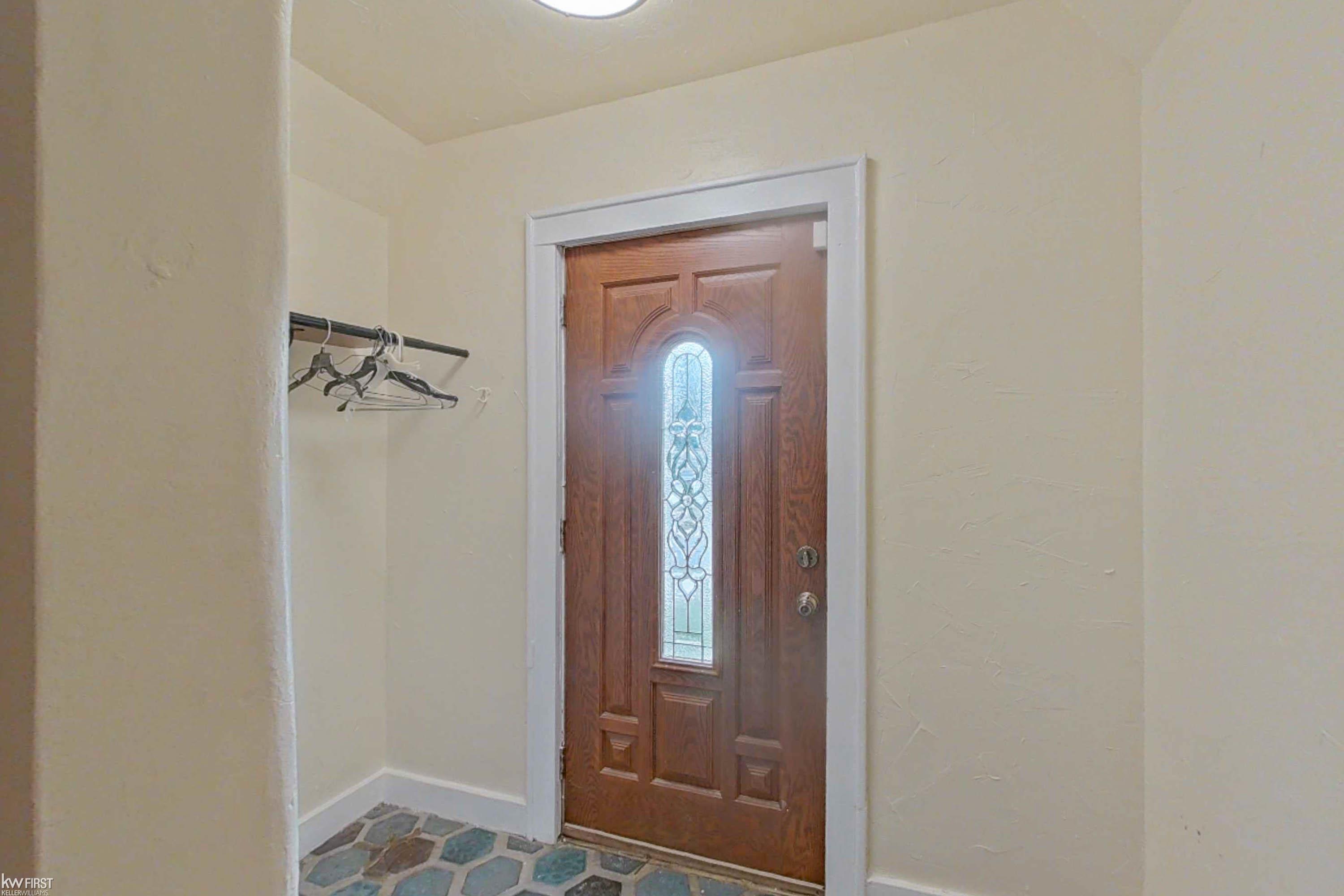 48 East Iroquois Road Pontiac, MI 48341 - Photo 34 of 52