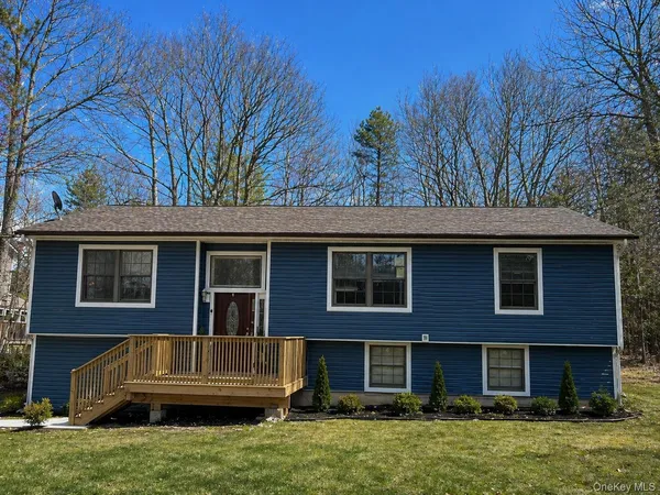 $450,000 | 8 Lake Shore Drive West, Rock Hill, NY 12775