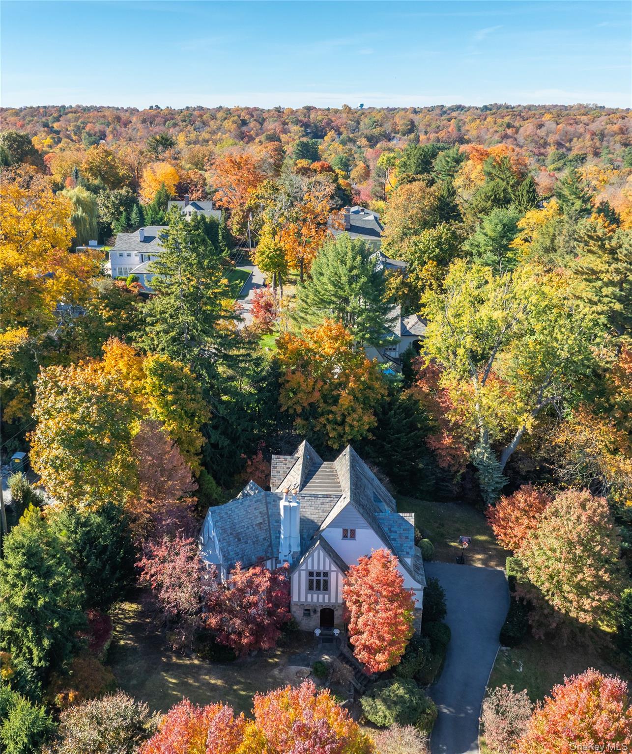 15 Carstensen Road Scarsdale, NY 10583 - Photo 29 of 35 an aerial view of a house with a yard