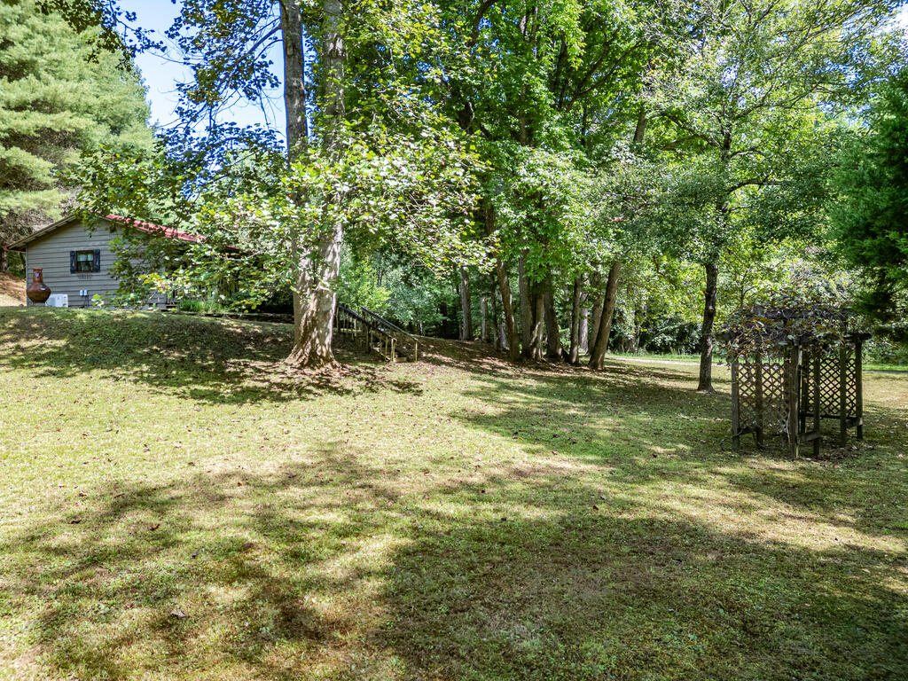 372 Hunter Ridge Murphy, NC 28906 - Photo 23 of 41 Gallery Image 23