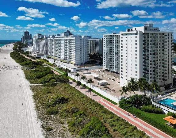$2,900 | 5701 Collins Avenue, Unit 505, Miami Beach, FL 33140
