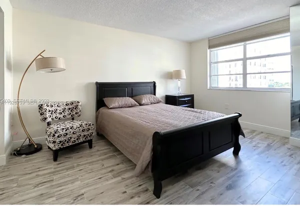 $2,900 | 5701 Collins Avenue, Unit 505, Miami Beach, FL 33140