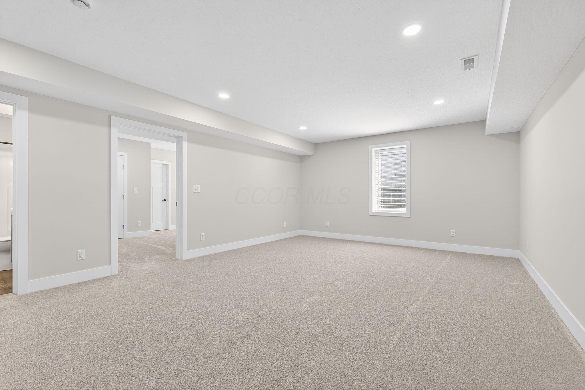 1705 Horseshoe Road Delaware, OH 43015 - Photo 43 of 64 1705 Horseshoe Dr (interior)-43