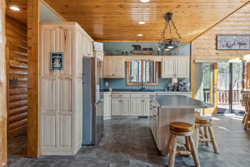 37111 Bunkhouse Road Crosslake, MN 56442 - Photo 8 of 29