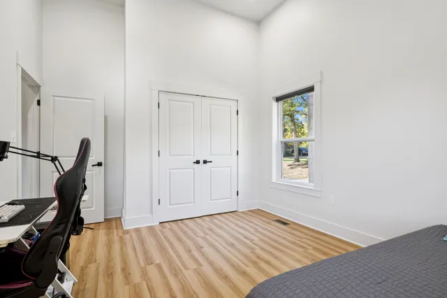 a view of empty room with front door