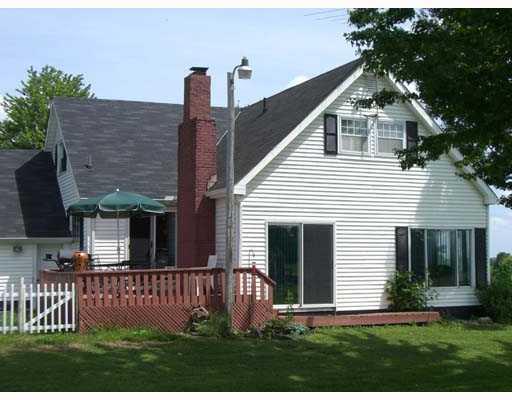 24 Carlisle Road Transfer, PA 16154 - Photo 14 of 18 Exterior Back.