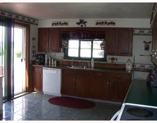 24 Carlisle Road Transfer, PA 16154 - Photo 7 of 18 Kitchen.