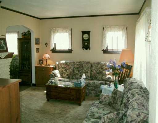 327 Meridian Road Butler, PA 16001 - Photo 4 of 8