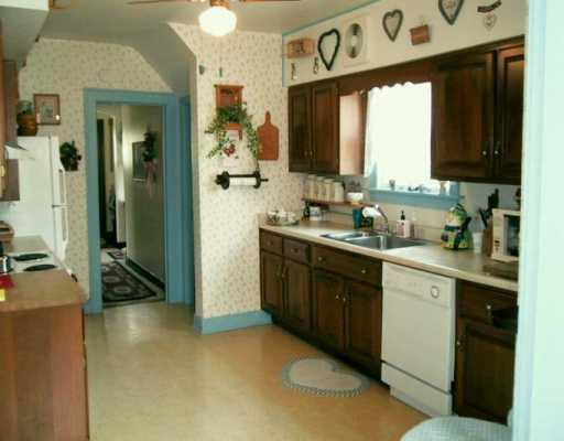 327 Meridian Road Butler, PA 16001 - Photo 5 of 8