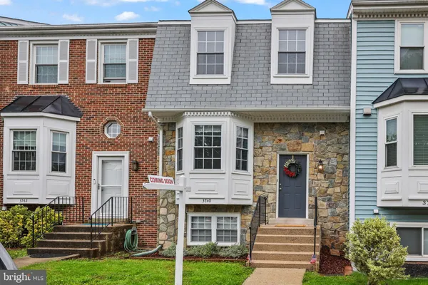 $579,900 | 3740 Broomsedge Court, Fairfax, VA 22033