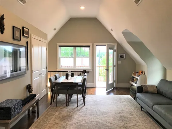 $4,500 | 27 Albion Street, Unit 3, Somerville, MA 02143