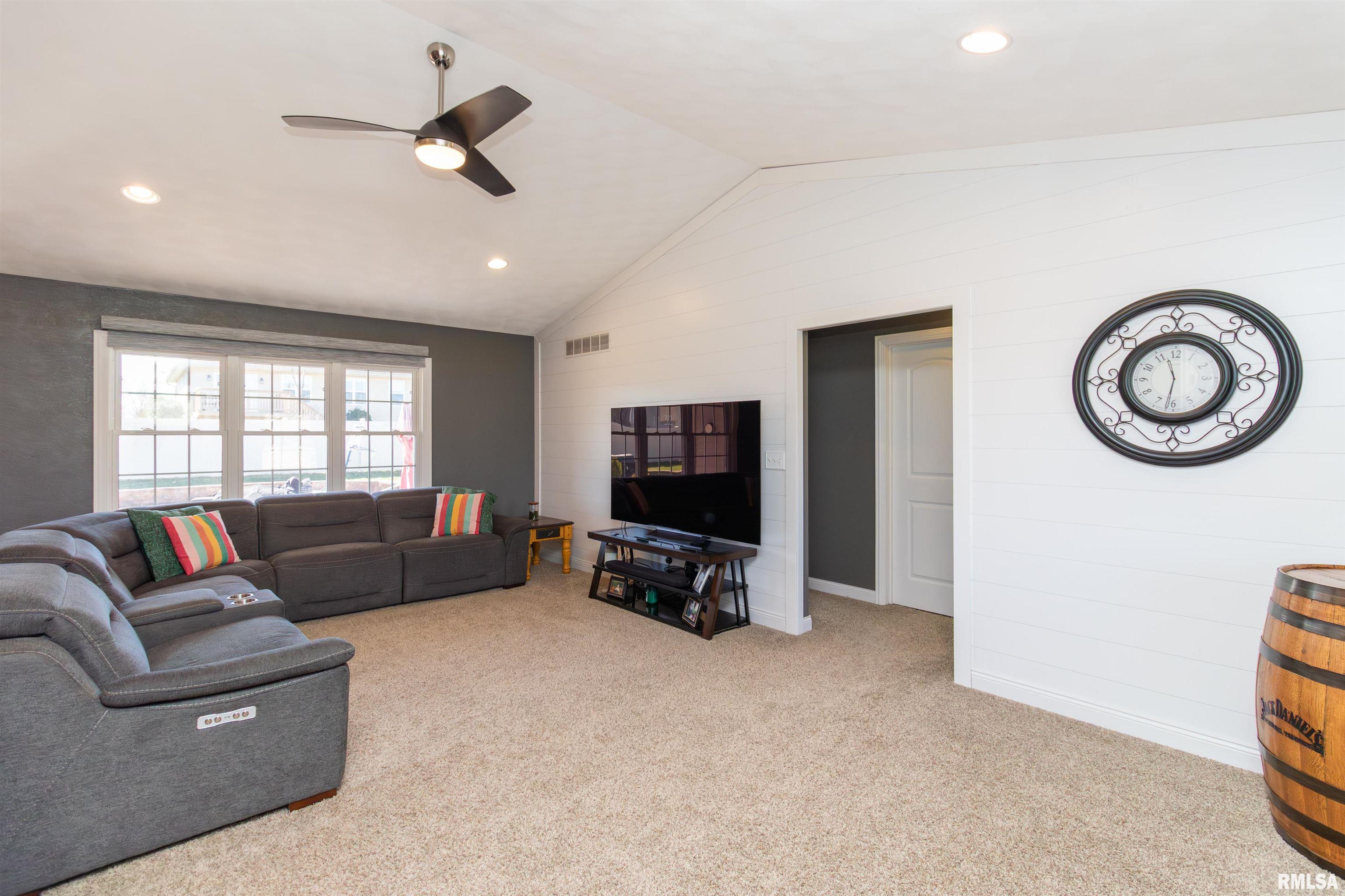 26 Osprey Court Pekin, IL 61554 - Photo 11 of 57