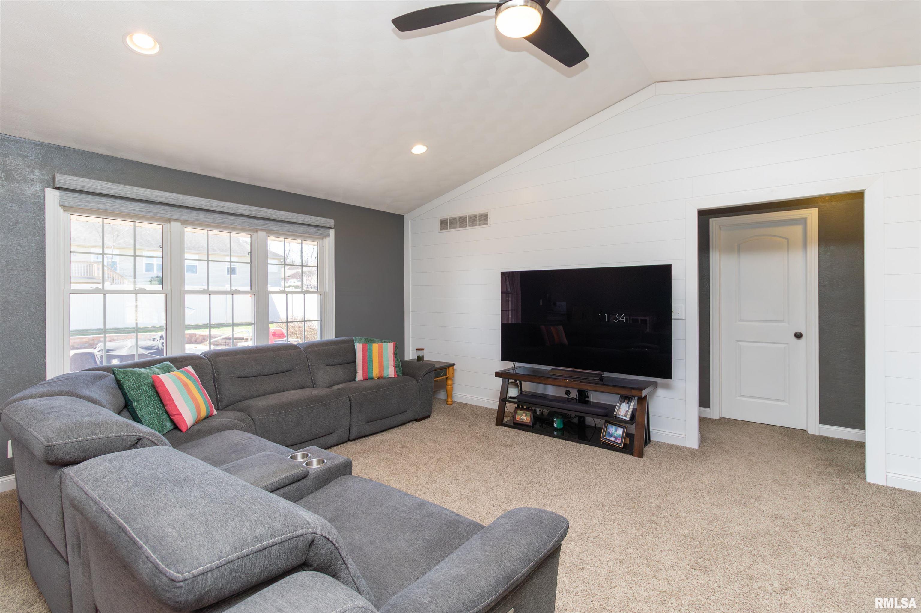 26 Osprey Court Pekin, IL 61554 - Photo 12 of 57