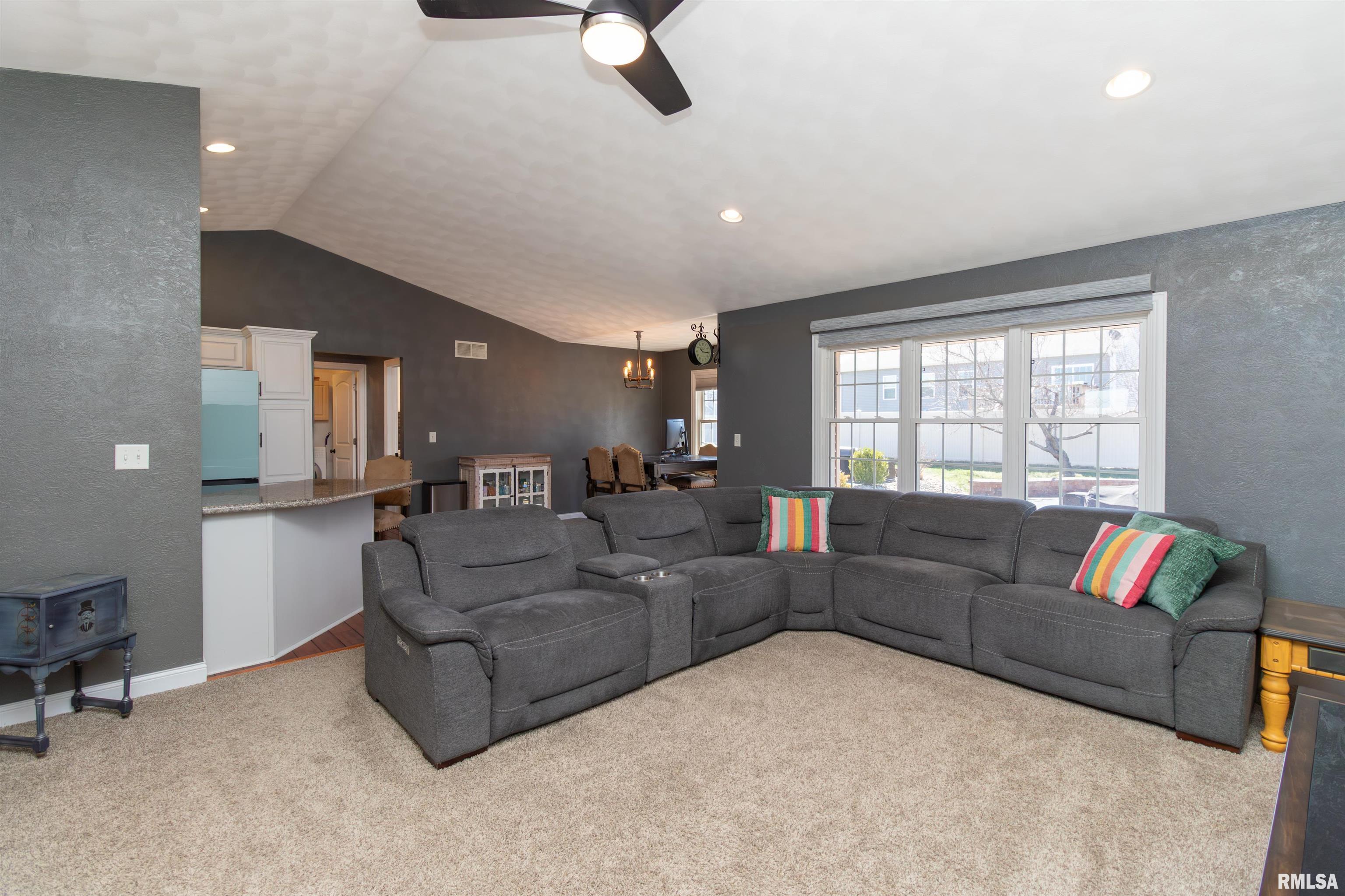 26 Osprey Court Pekin, IL 61554 - Photo 15 of 57