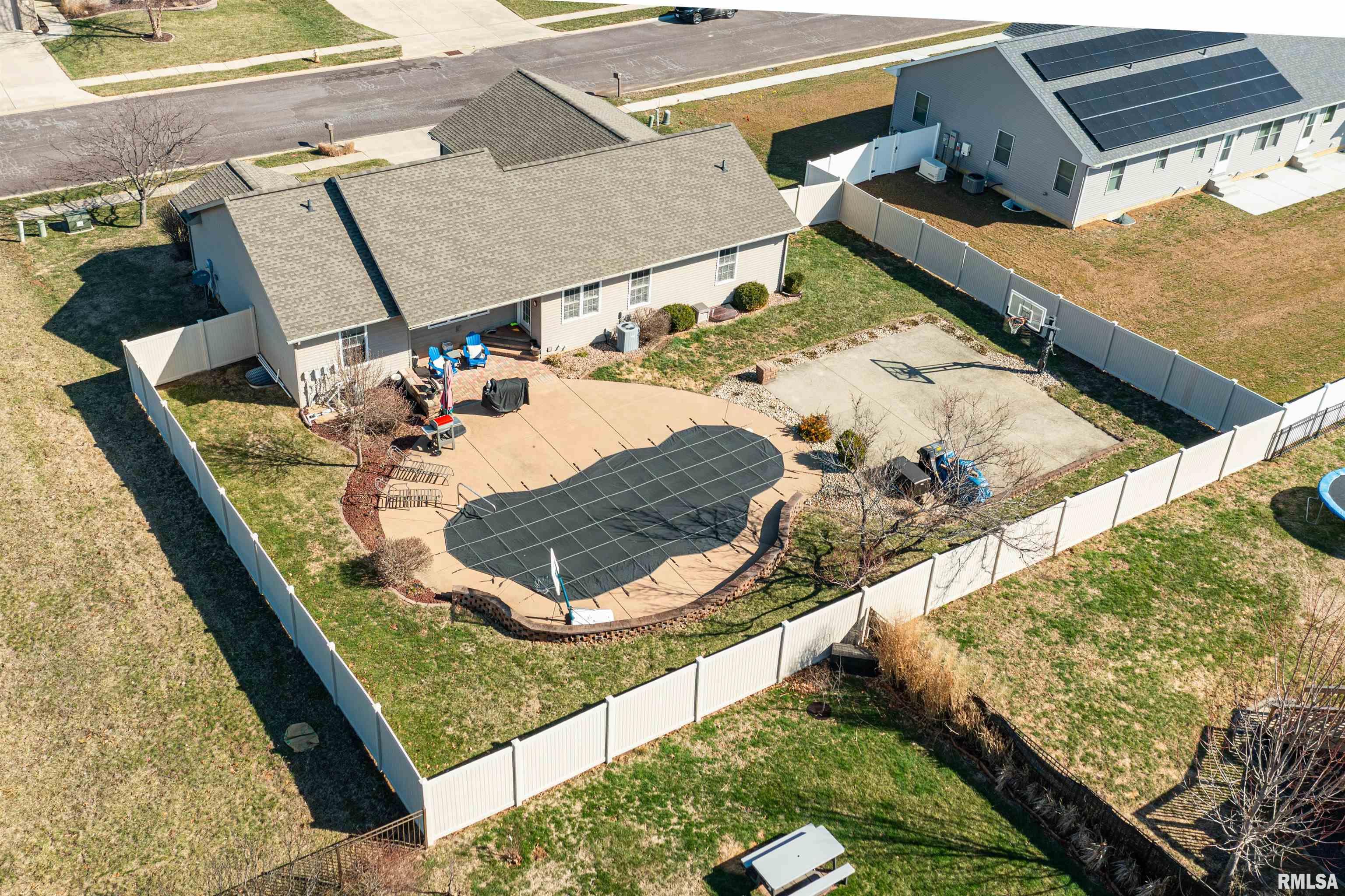 26 Osprey Court Pekin, IL 61554 - Photo 3 of 57