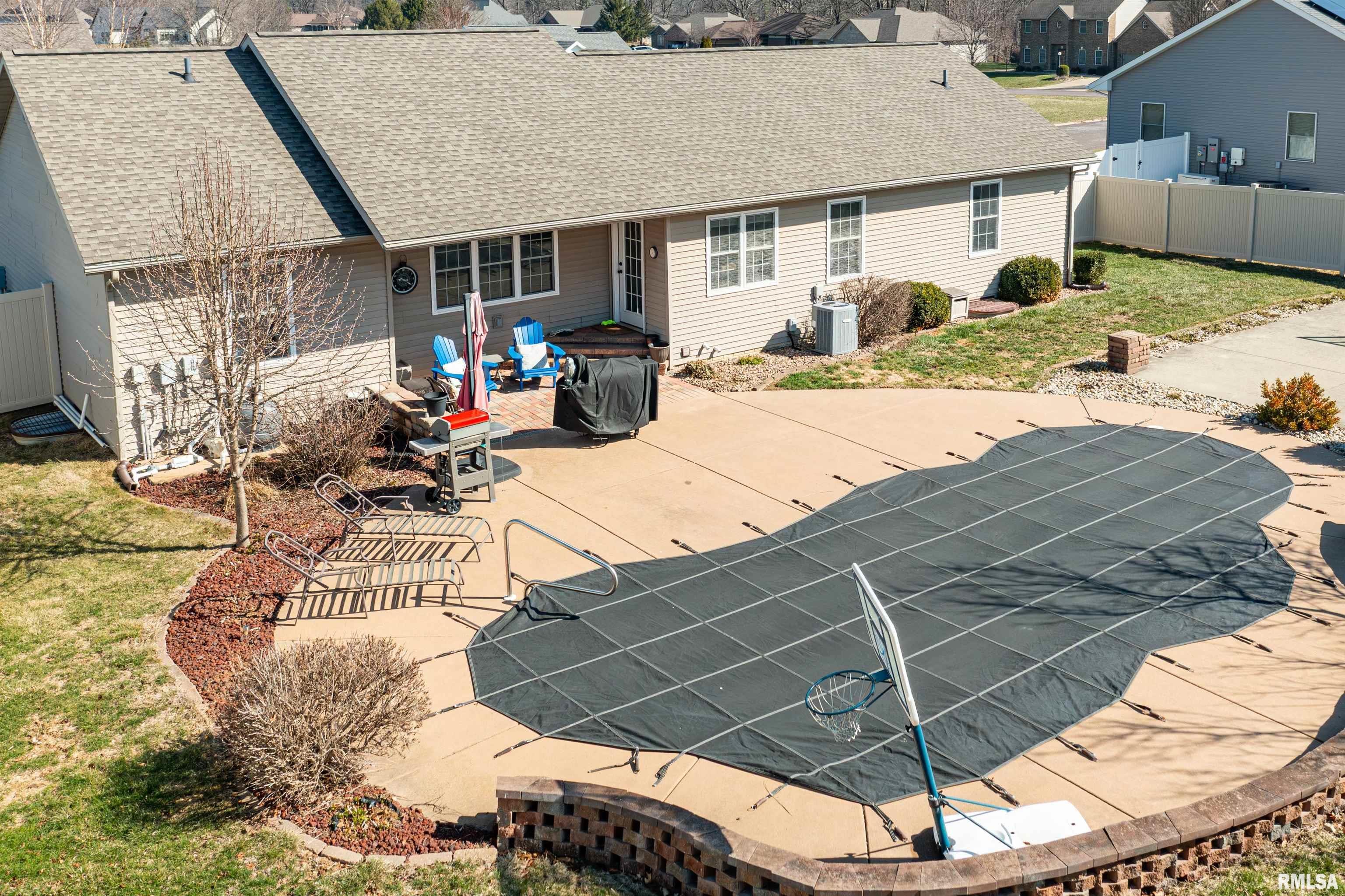 26 Osprey Court Pekin, IL 61554 - Photo 9 of 57