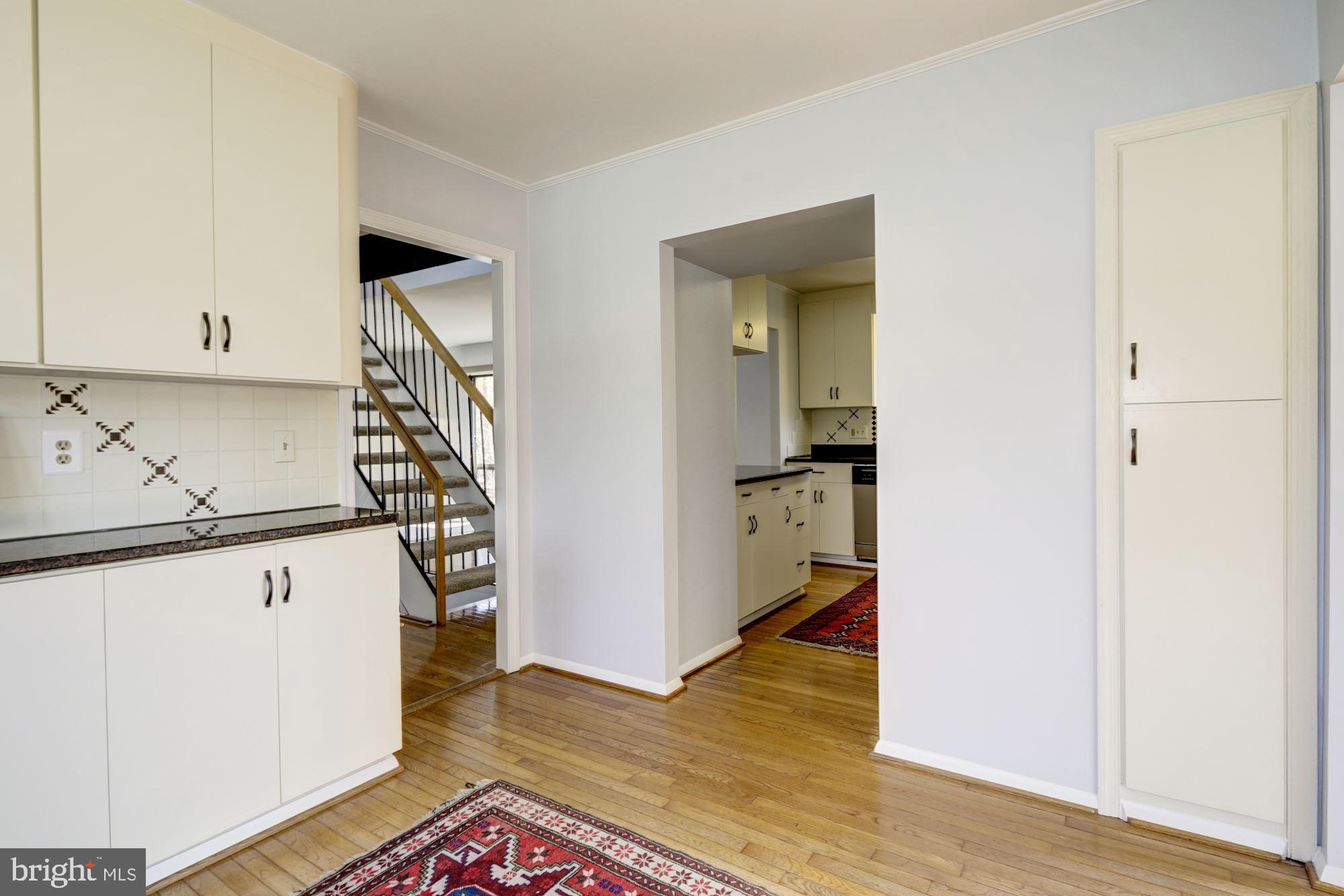 9510 Good Lion Road Columbia, MD 21045 - Photo 29 of 63 EXCELLENT USE OF STORAGE WITH GRANITE & PULL OUTS