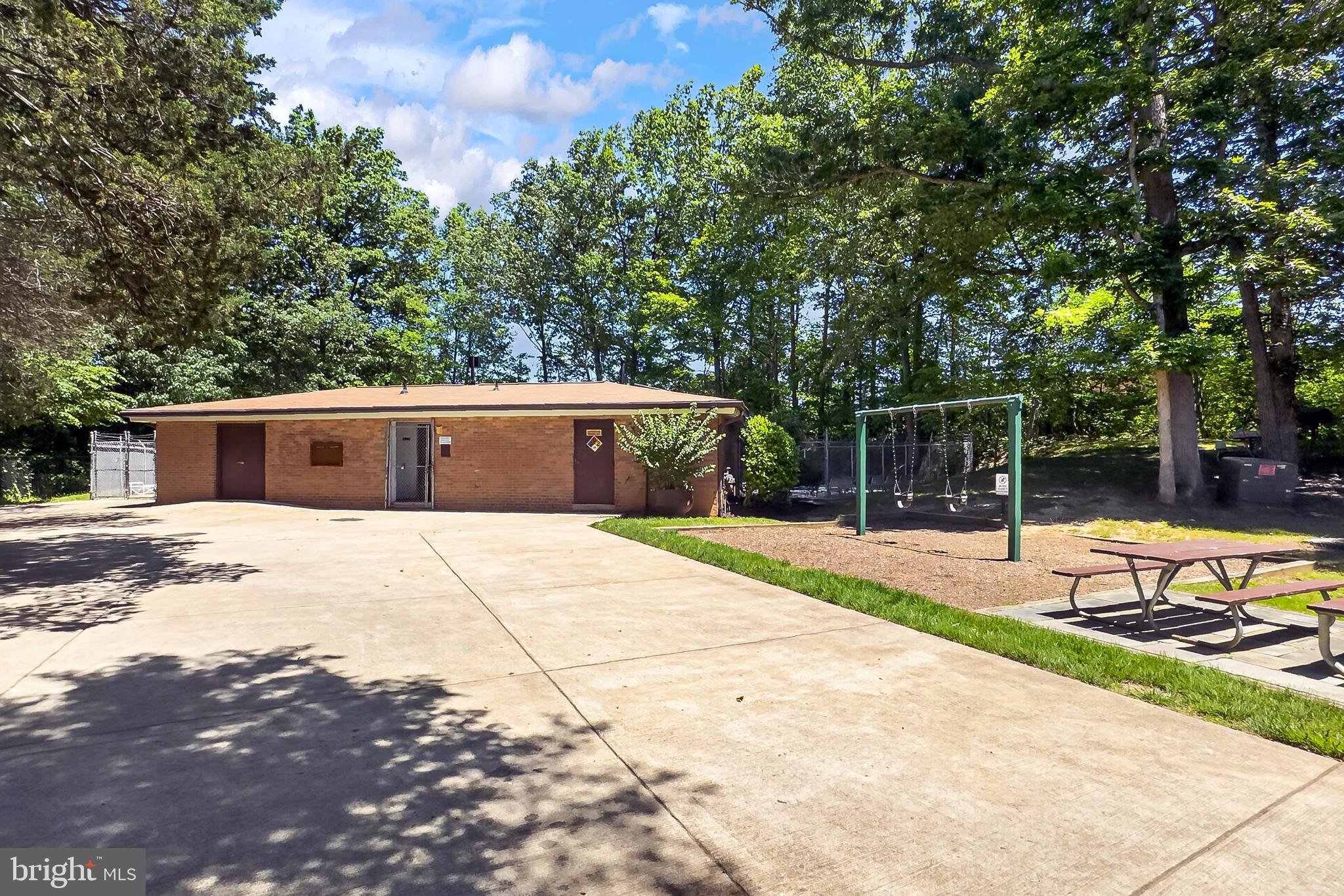 7611 Tiverton Drive Springfield, VA 22152 - Photo 31 of 44