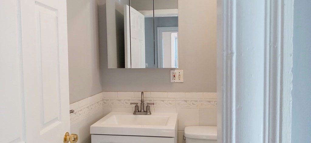 16 Rosebery Road Boston, MA 02136 - Photo 16 of 24 Gallery Image 16