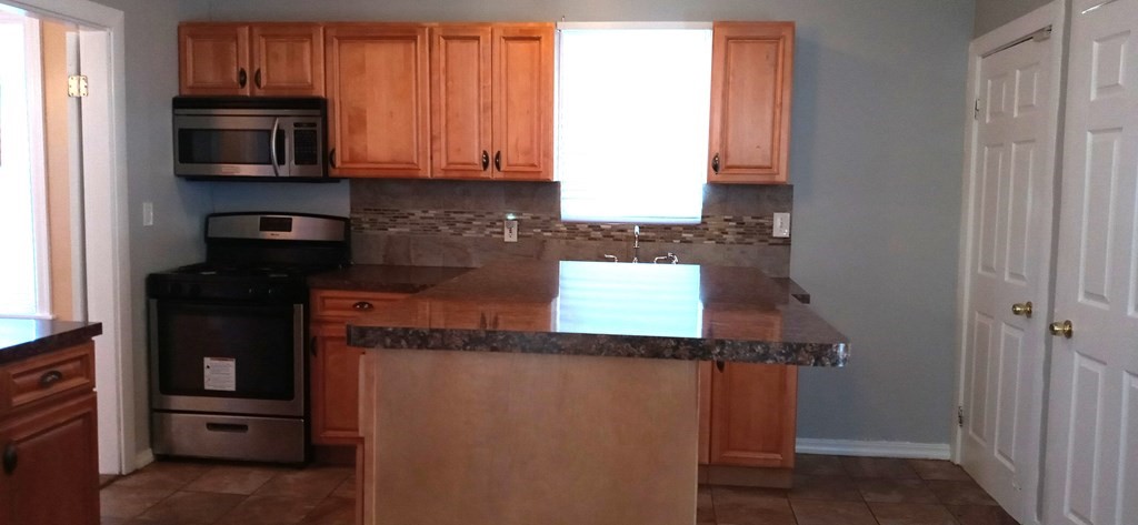 16 Rosebery Road Boston, MA 02136 - Photo 10 of 24 Gallery Image 10